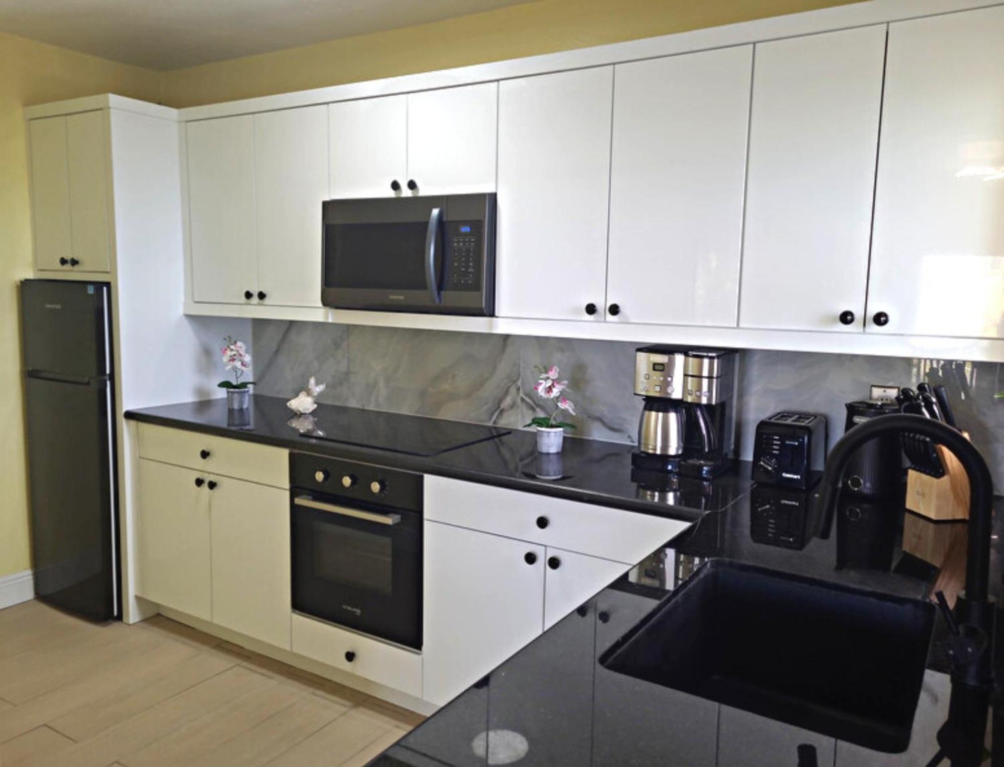 Apartment Lovely Near Beach, Downtown, 24h Security, Pool